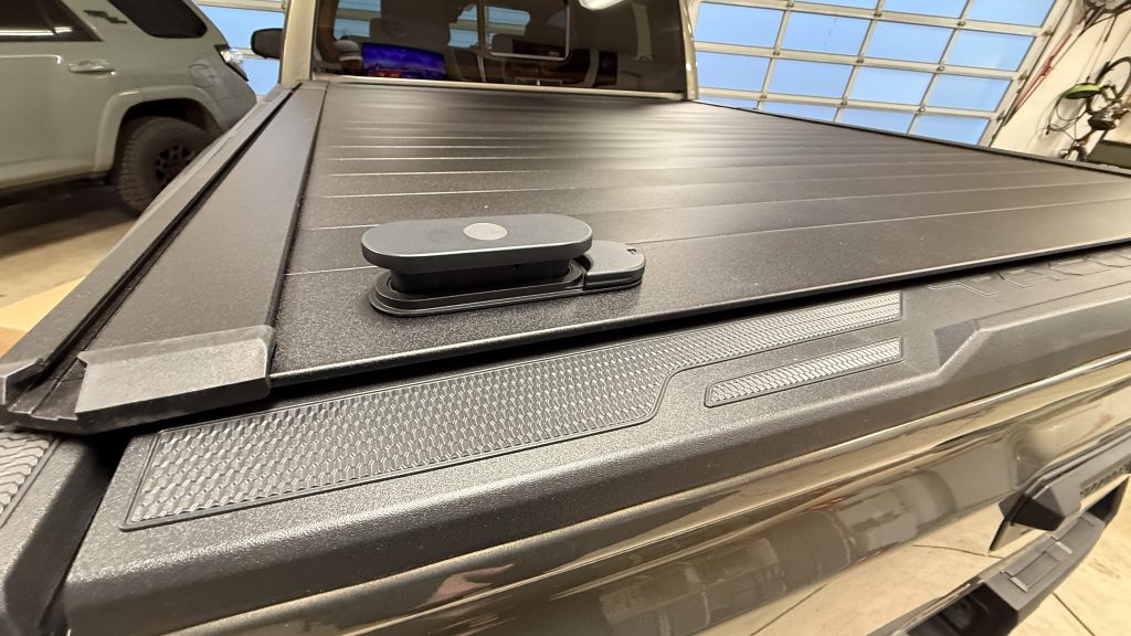 Metal Tonneau Cover With Locks For Toyota Tacoma