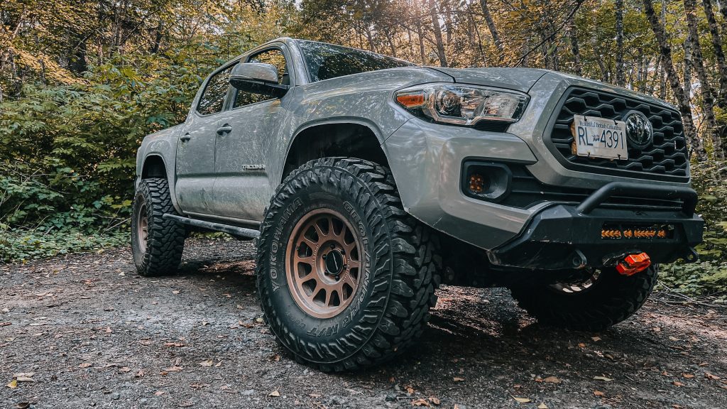 3rd Gen Toyota Tacoma With 37X12.5R17 Yokohama Geolandar M/T G003 Tires